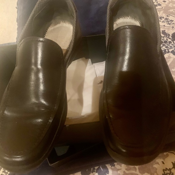 Prada loafers size 7 Blk size 8 USA 🇮🇹 very clean & very comfortable. 🇮🇹 - Picture 8 of 8